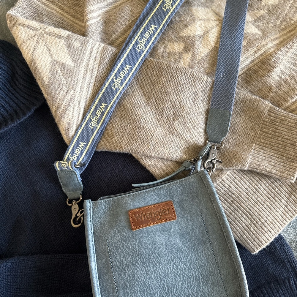 Wrangler Messenger Bag leather bag